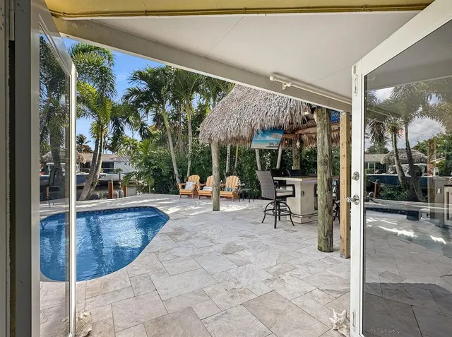 $9,000 | 280 Southeast 3rd Avenue, Pompano Beach, FL 33060