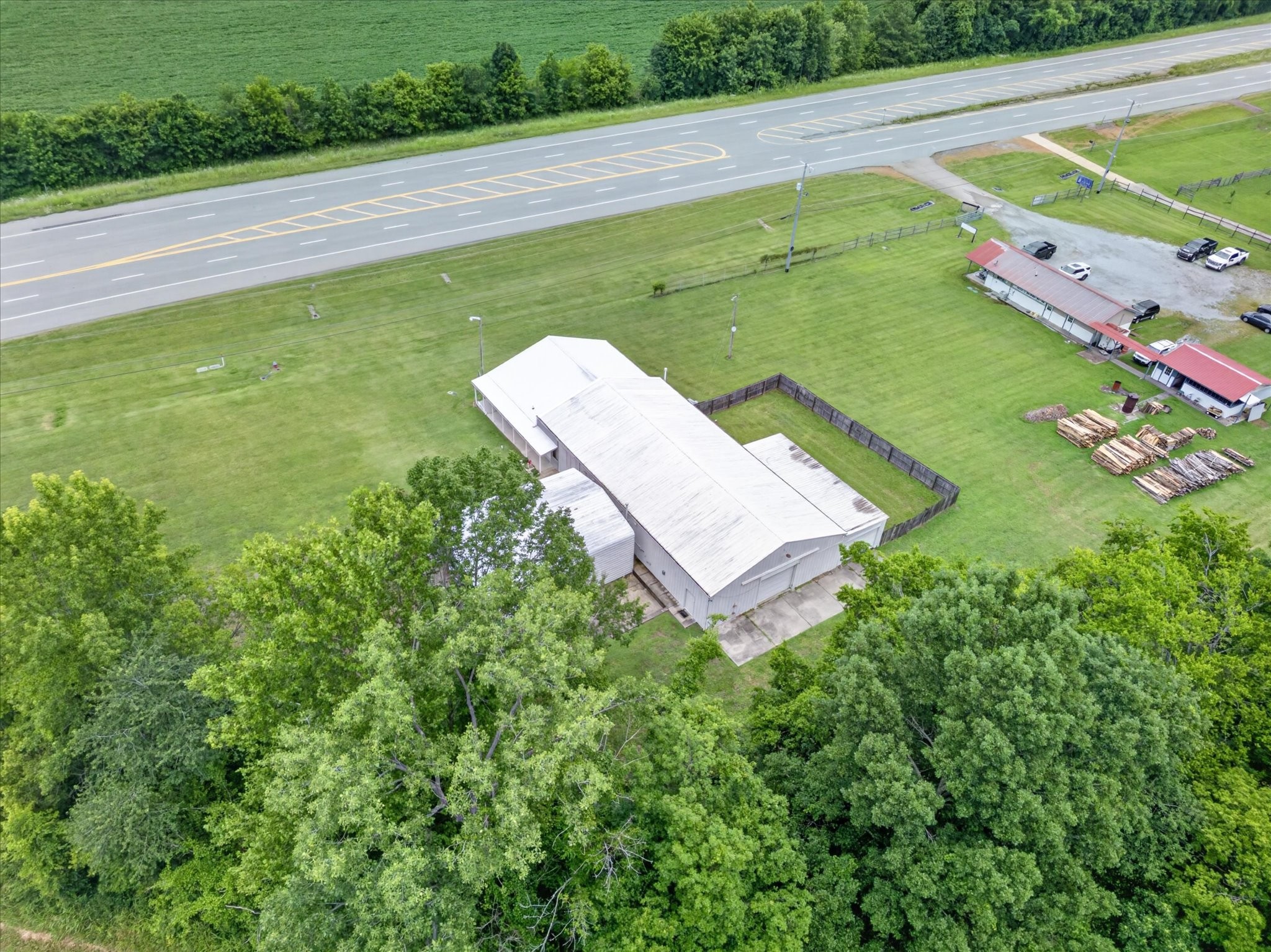 1508 Highway 79 Dover, TN 37058 - Photo 35 of 43