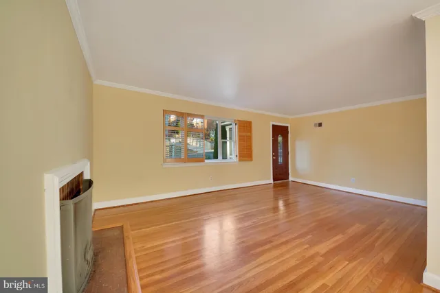 $3,500 | 5448 22nd Street North, Arlington, VA 22205