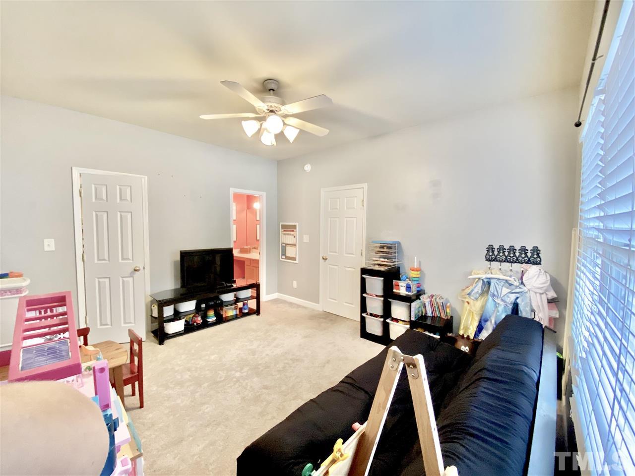 4548 Treerose Way Raleigh, NC 27606 - Photo 5 of 28 Gallery Image 5