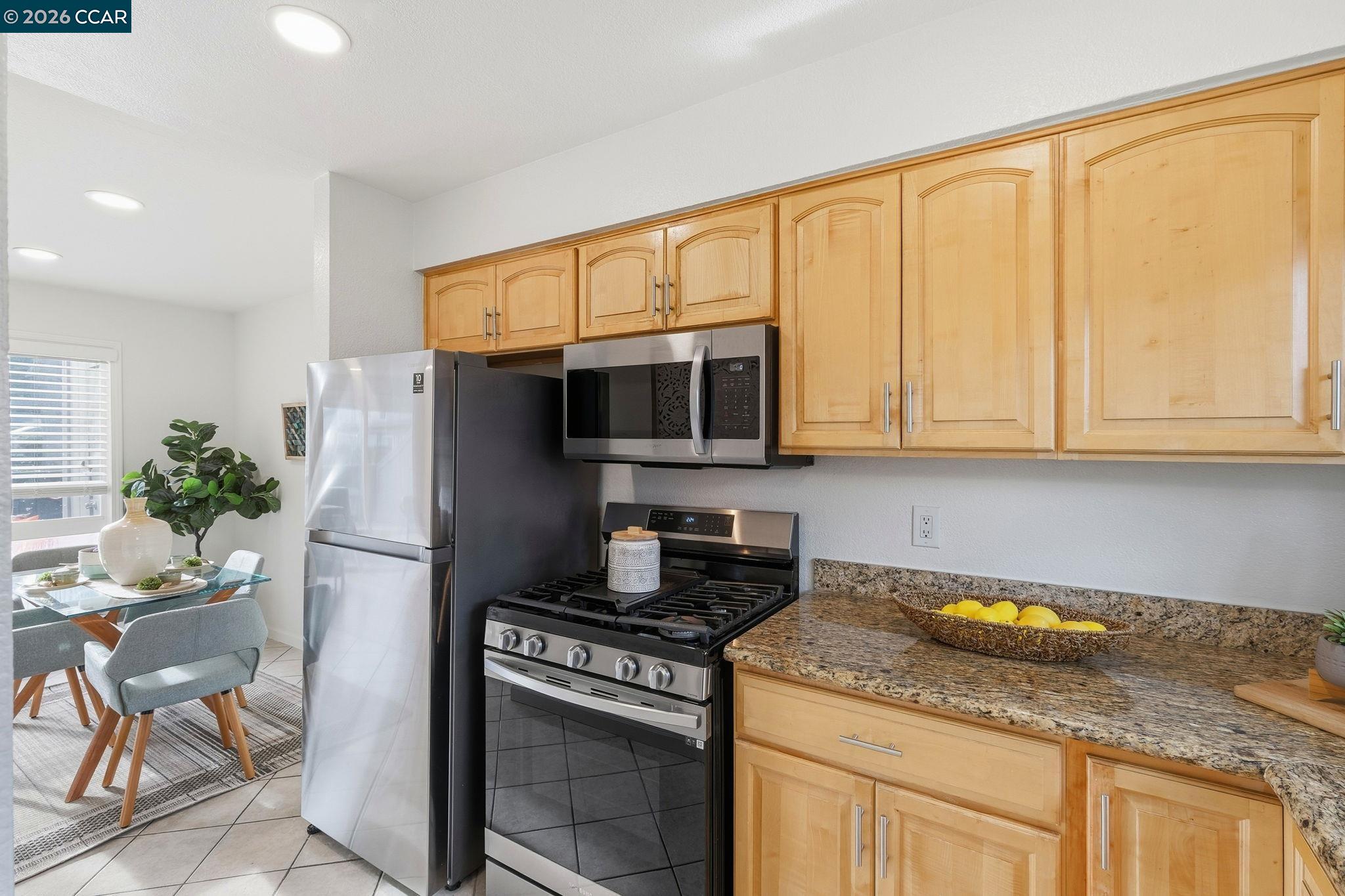 1195 Kenwal Road, Unit B Concord, CA 94521 - Photo 4 of 25