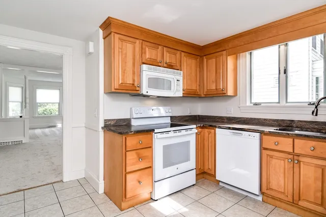 $3,500 | 76 Walnut Street, Unit 76, Natick, MA 01760