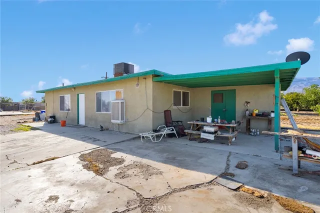 $969,000 | 10099 Highland Avenue, Lucerne Valley, CA 92356