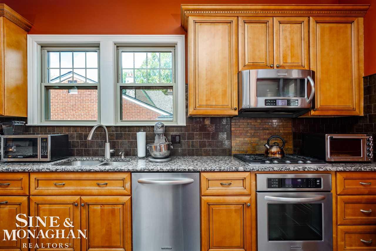 954 Barrington Road Grosse Pointe Park, MI 48230 - Photo 11 of 44