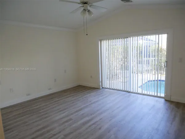 $4,000 | 15251 12th Boulevard, Unit 15251, Pembroke Pines, FL 33027