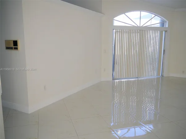 $4,000 | 15251 12th Boulevard, Unit 15251, Pembroke Pines, FL 33027