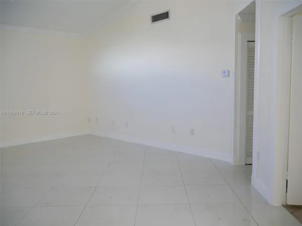 $4,000 | 15251 12th Boulevard, Unit 15251, Pembroke Pines, FL 33027