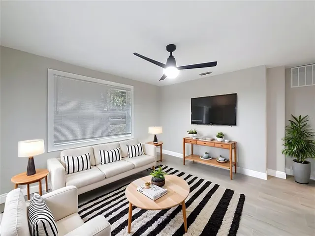 $374,000 | 1013 Northwest 15 Avenue, Gainesville, FL 32601