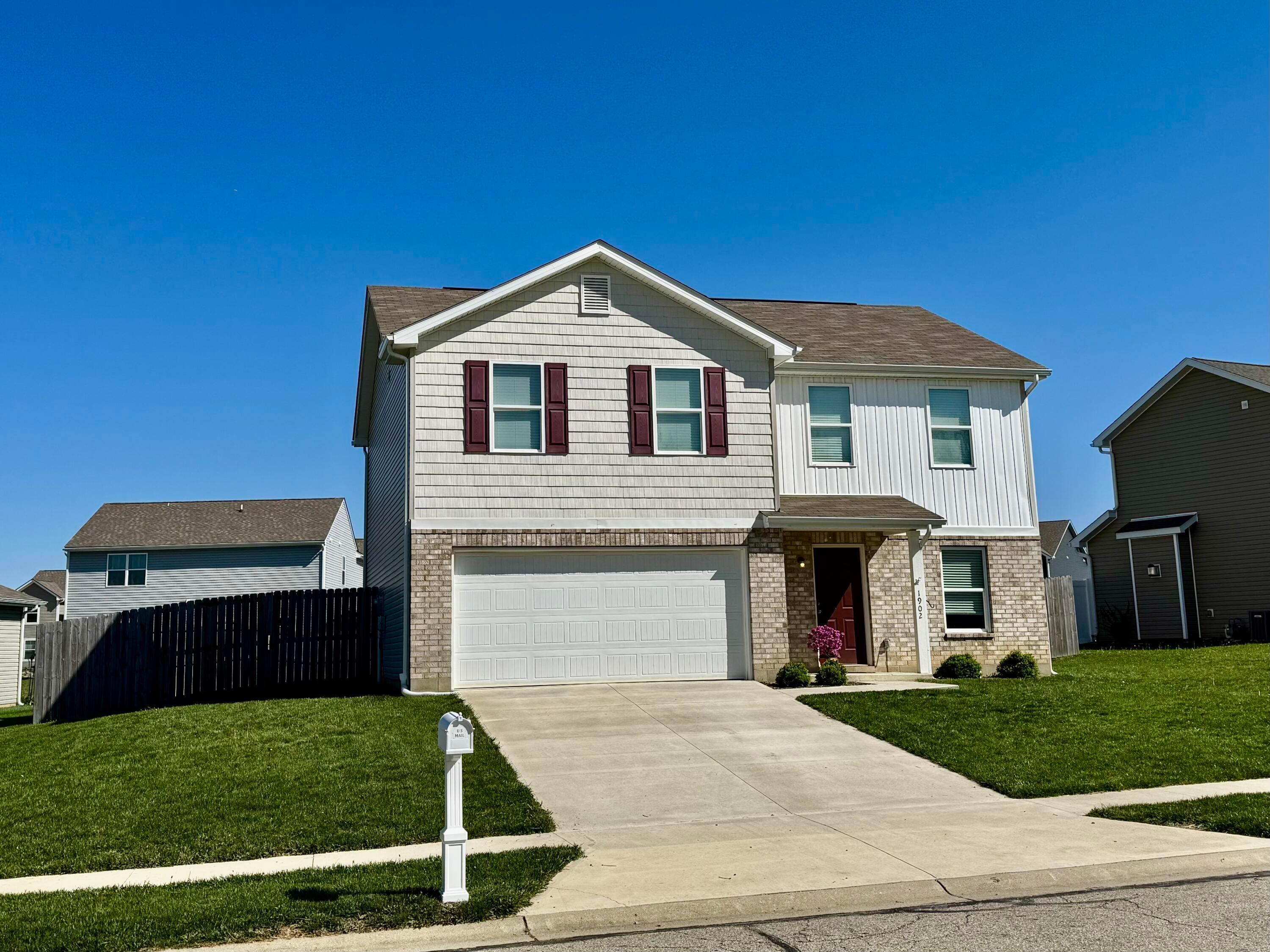 1902 Erika Drive Springfield, OH 45503 - Photo 2 of 17 1902 Erika Dr