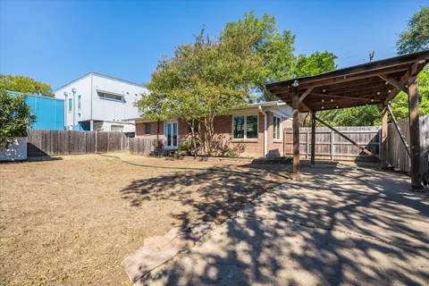 $699,000 | 2117 Shoalmont Drive, Austin, TX 78756