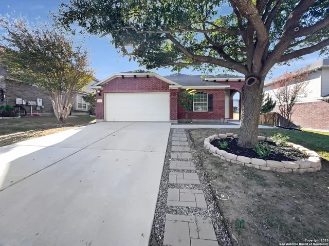 $295,000 | 335 Cylamen, New Braunfels, TX 78132