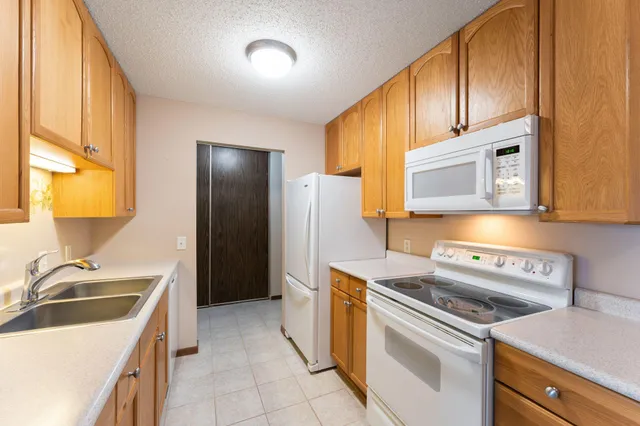 $120,000 | 14630 Garrett Avenue, Unit 506, Apple Valley, MN 55124