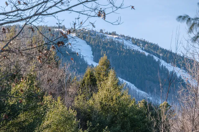 $825,000 | 70 Valley View Drive, Newry, ME 04261