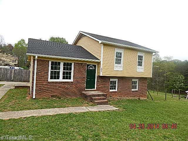 1415 Pebblebrook Road Winston-Salem, NC 27105 - Photo 1 of 4 Exterior Front.