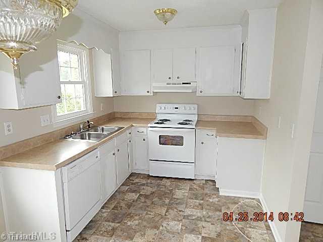 1415 Pebblebrook Road Winston-Salem, NC 27105 - Photo 2 of 4 Kitchen.