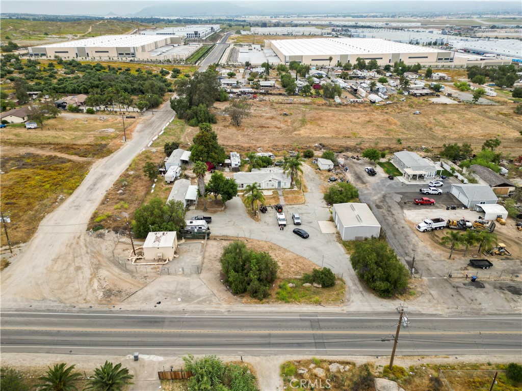 18420 Decker Road Perris, CA 92570 - Photo 25 of 26 a view of a terrace view