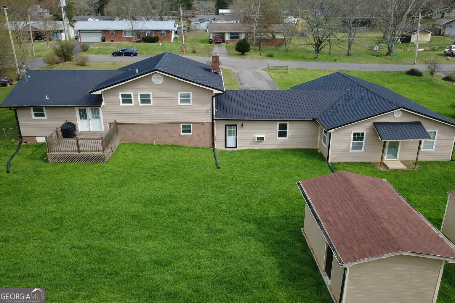 906 Diamond Circle LaFayette, GA 30728 - Photo 2 of 26 a aerial view of a house with a yard and sitting area