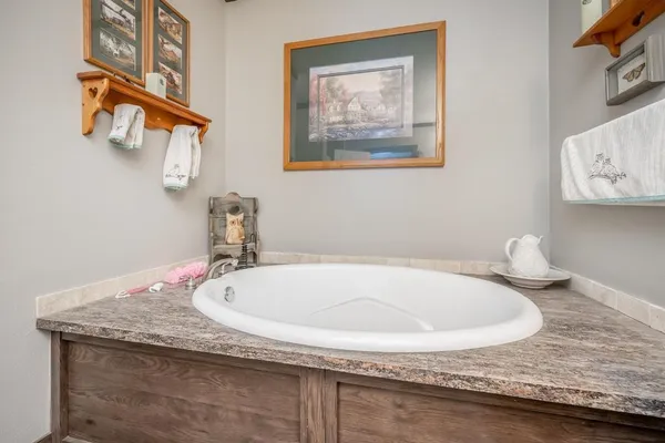 $150,000 | 805 1st Street, Geuda Springs, KS 67051