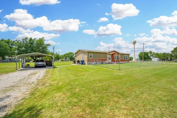 $150,000 | 805 1st Street, Geuda Springs, KS 67051