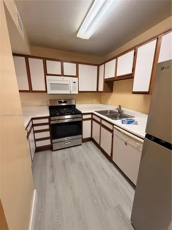 $1,850 | 15315 Southwest 106th Terrace, Unit 432, Miami, FL 33196