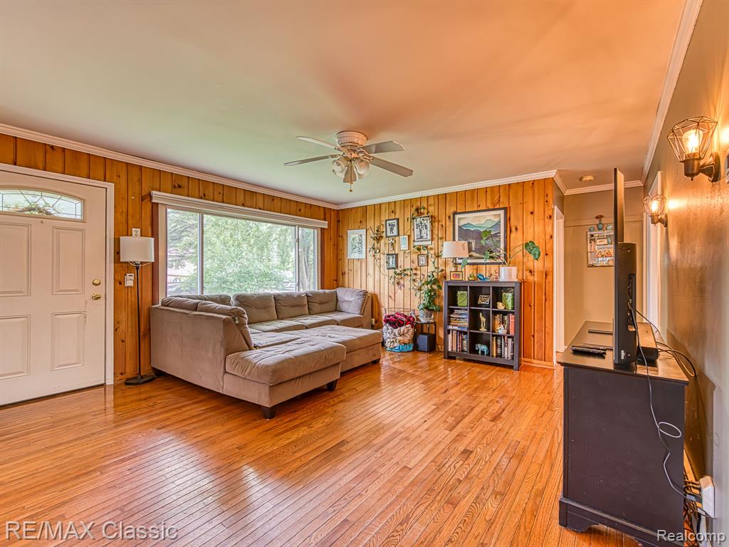 253 Delaware Road Whitmore Lake, MI 48189 - Photo 10 of 35 Gallery Image 10