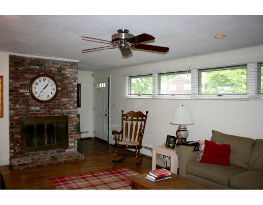 6 Gage Road Wayland, MA 01778 - Photo 5 of 15 Gallery Image 5