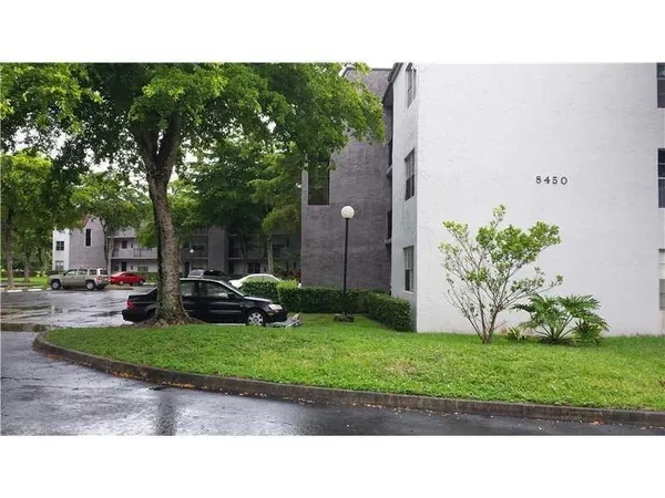 $165,000 | 8450 Lagos De Campo Boulevard, Unit 201, Tamarac, FL 33321