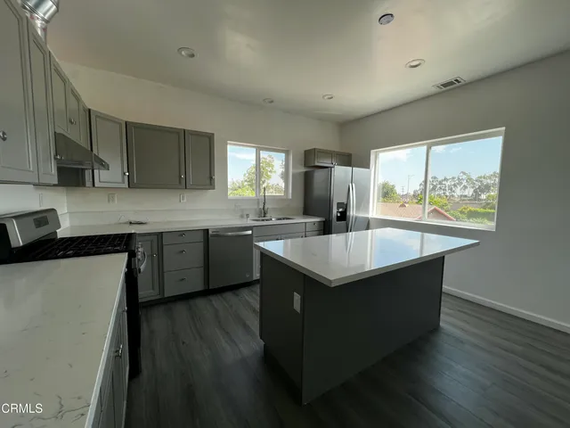 $3,000 | 4629 East 1st Street, Los Angeles, CA 90022