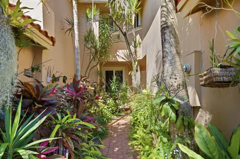 $575,000 | 5616 Northwest 127th Terrace, Coral Springs, FL 33076