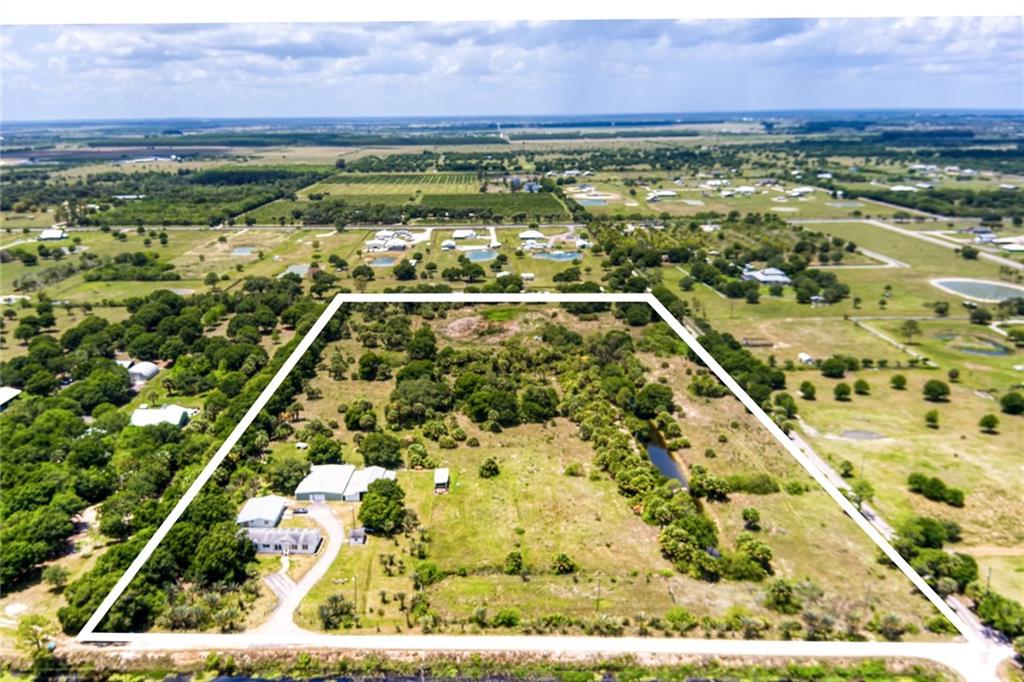 3025 Matthews Road Fort Pierce, FL 34945 - Photo 8 of 35 a view of a swimming pool