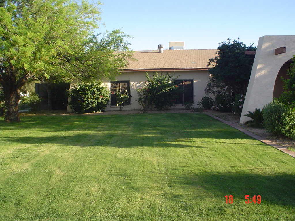 4539 East Wayland Road Phoenix, AZ 85040 - Photo 1 of 16 GREAT FRONT YARD