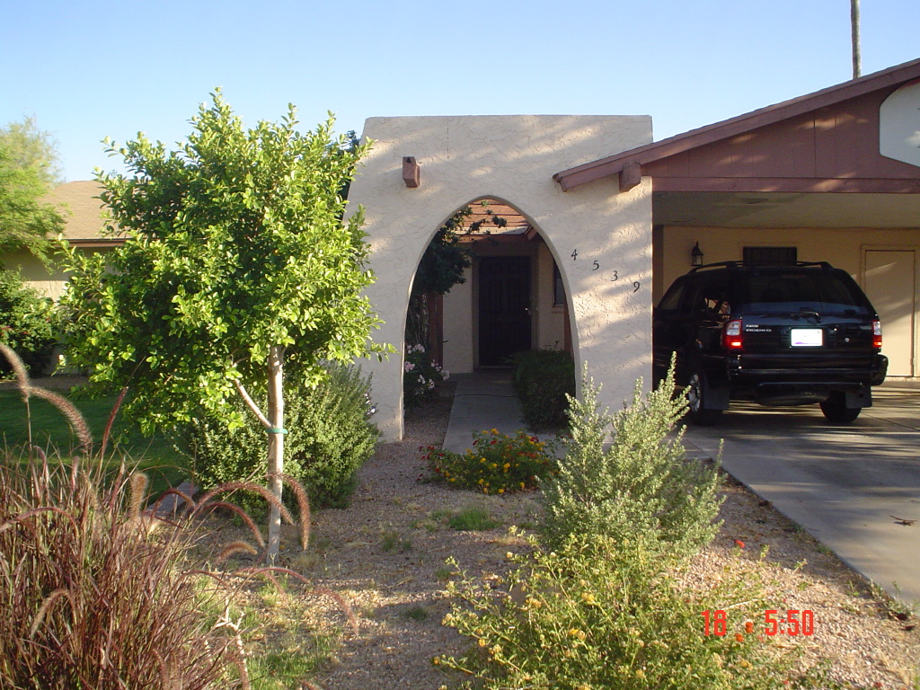 4539 East Wayland Road Phoenix, AZ 85040 - Photo 3 of 16 FRONT DOOR OF HOME