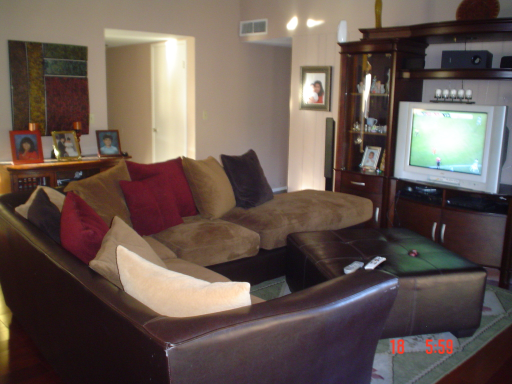 4539 East Wayland Road Phoenix, AZ 85040 - Photo 7 of 16 LIVING ROOM