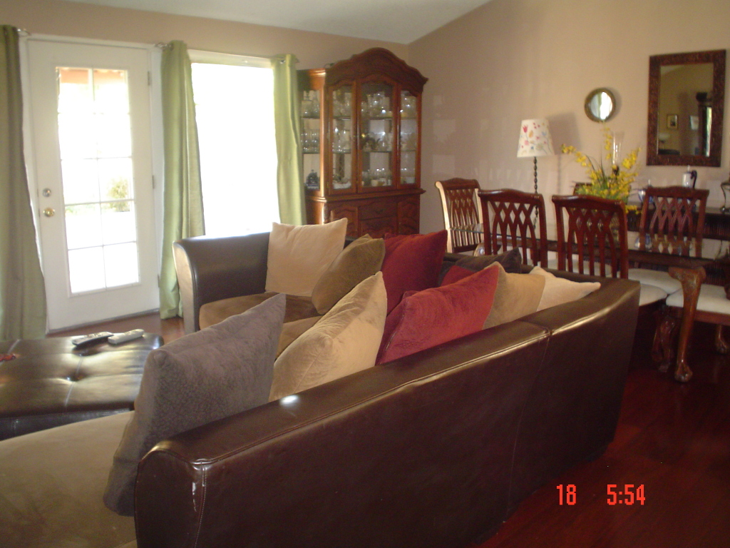 4539 East Wayland Road Phoenix, AZ 85040 - Photo 8 of 16 ANOTHER VIEW OF THE LIVING ROOM