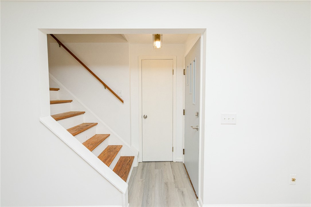 58 Matilda Street Gates, NY 14606 - Photo 5 of 37