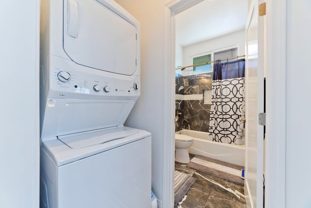 a view of utility room