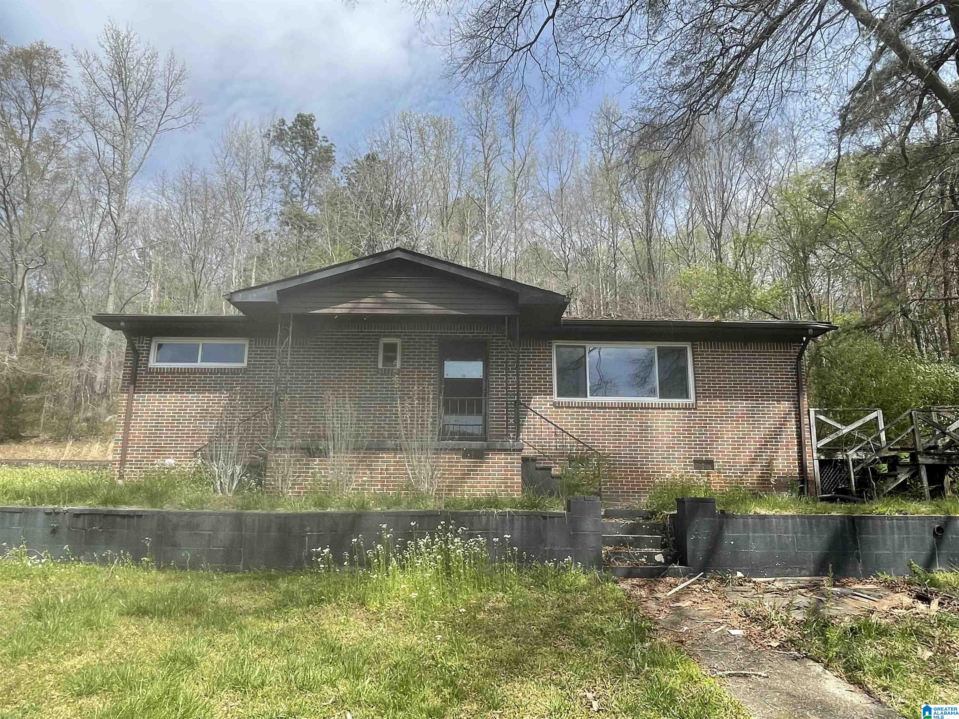 98 Cleburne Street Attalla, AL 35954 - Photo 1 of 22