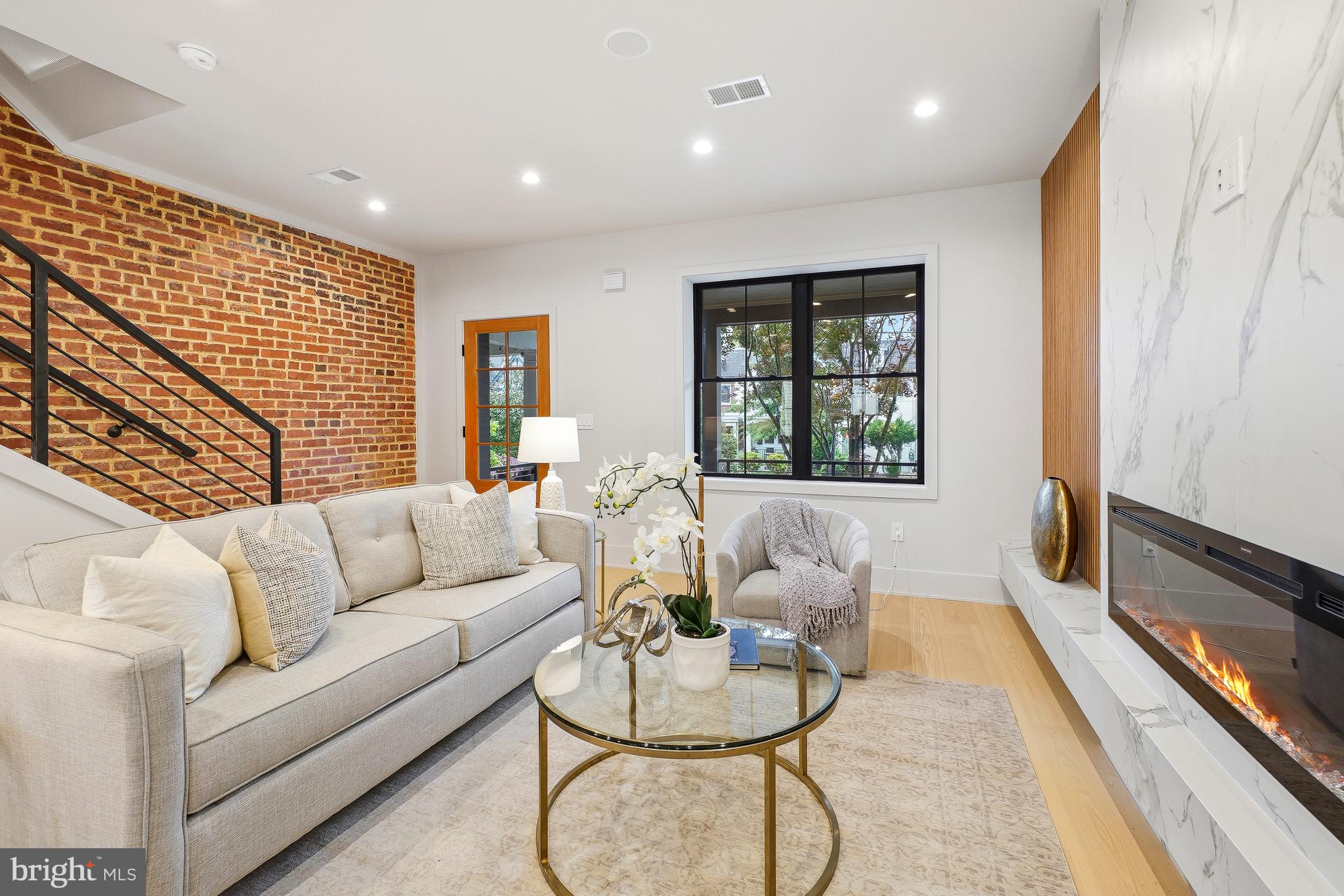 3823 Benton Street Northwest Washington, DC 20007 - Photo 6 of 44
