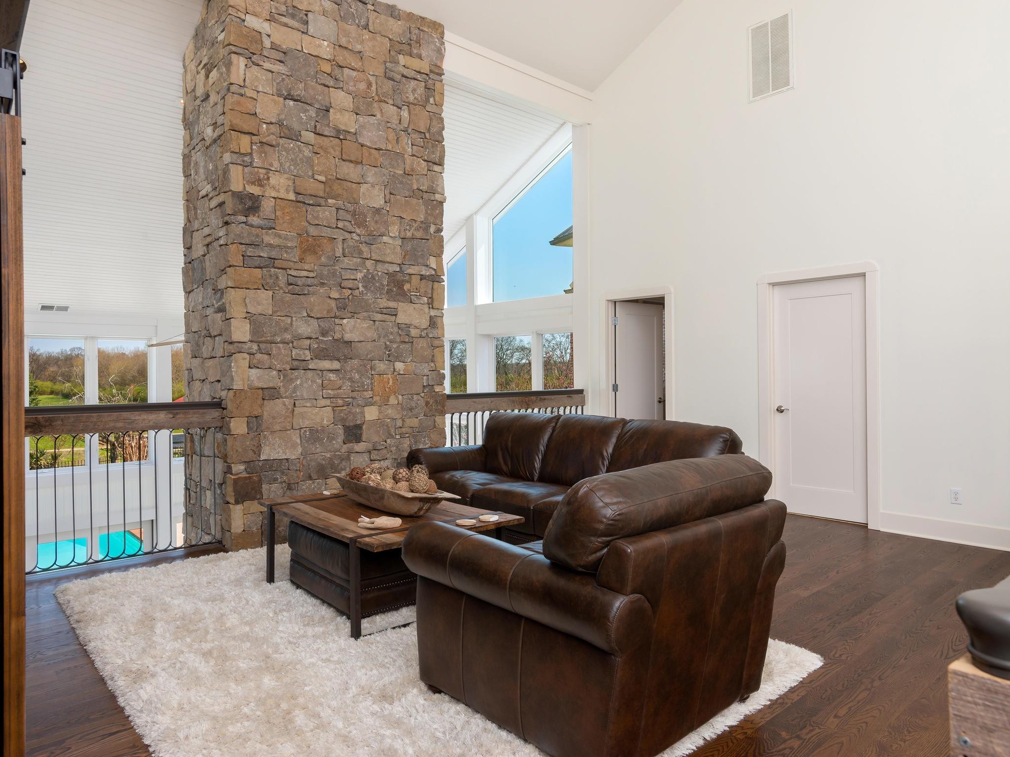 1539 Old Hillsboro Road Franklin, TN 37069 - Photo 22 of 38 a living room with furniture and a wooden floor