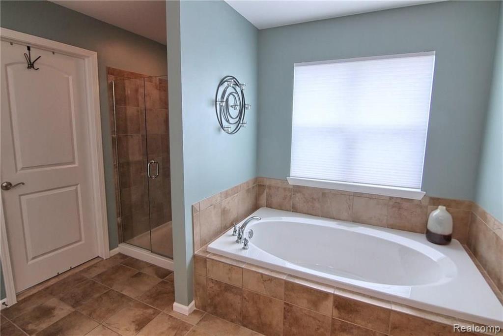 3558 Hogan Circle Rochester Hills, MI 48307 - Photo 6 of 30