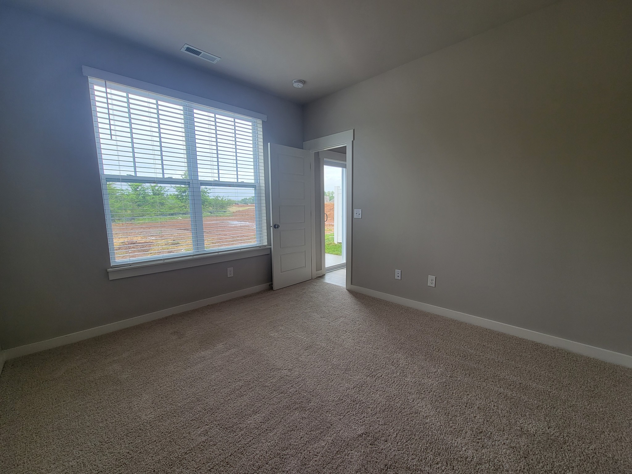 382 Casper Drive Spring Hill, TN 37174 - Photo 9 of 16 an empty room with a window
