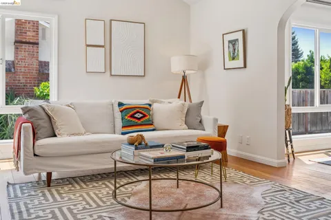 $869,000 | 264 Marlow Drive, Oakland, CA 94605