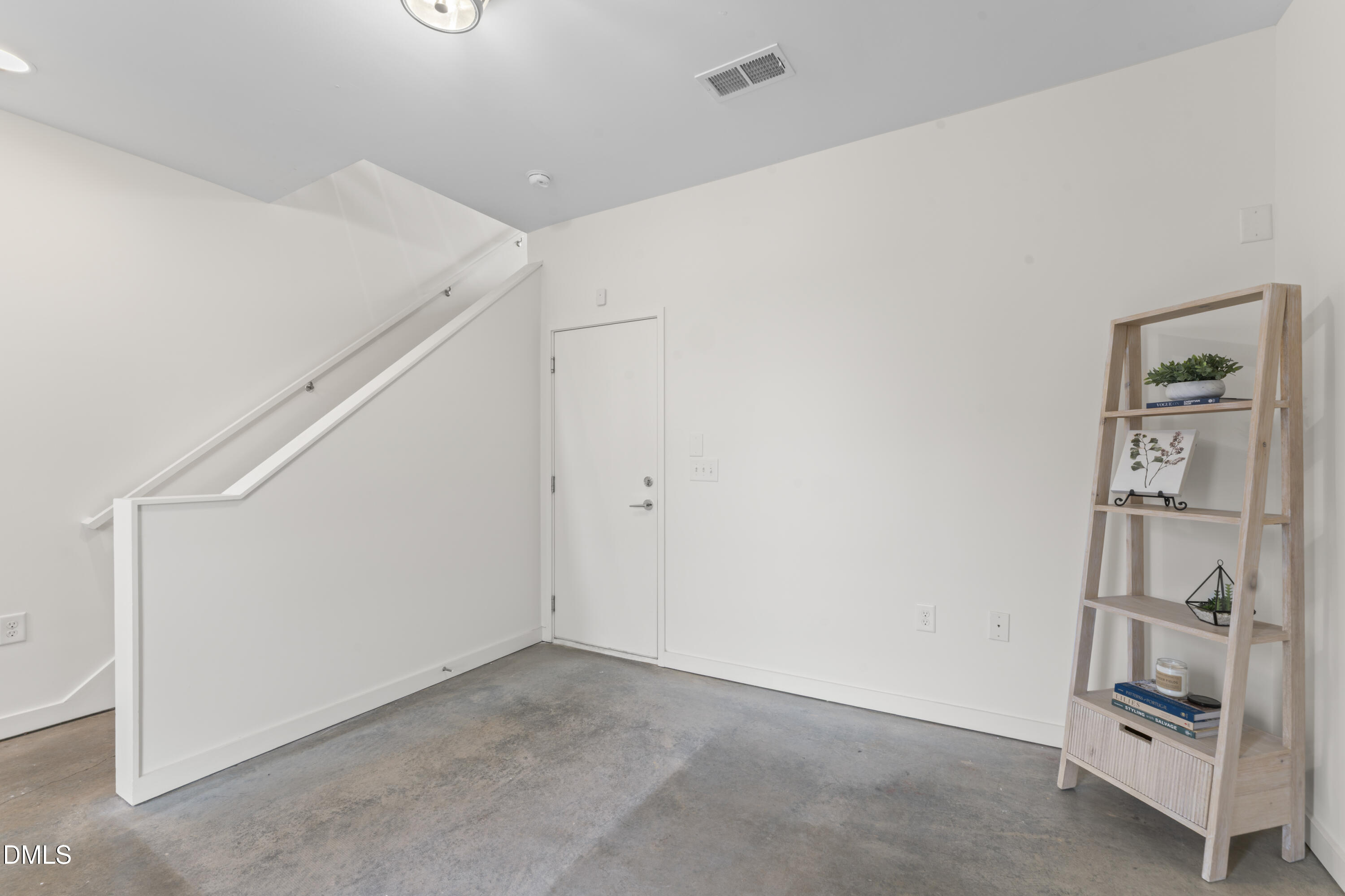 536 South Person Street Raleigh, NC 27601 - Photo 19 of 38 a view of an empty room