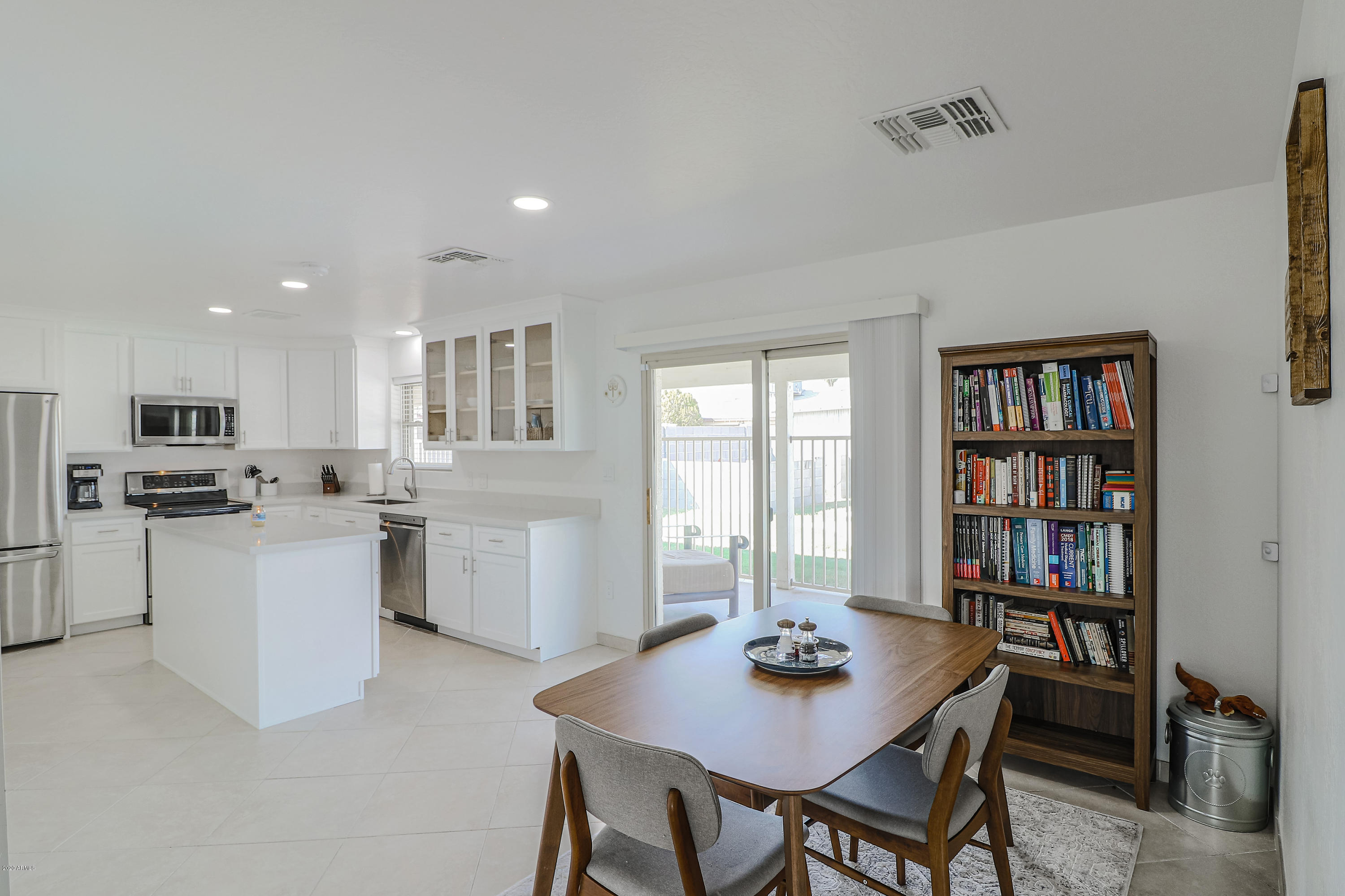 7222 West Mountain View Road Peoria, AZ 85345 - Photo 9 of 30 B (5)