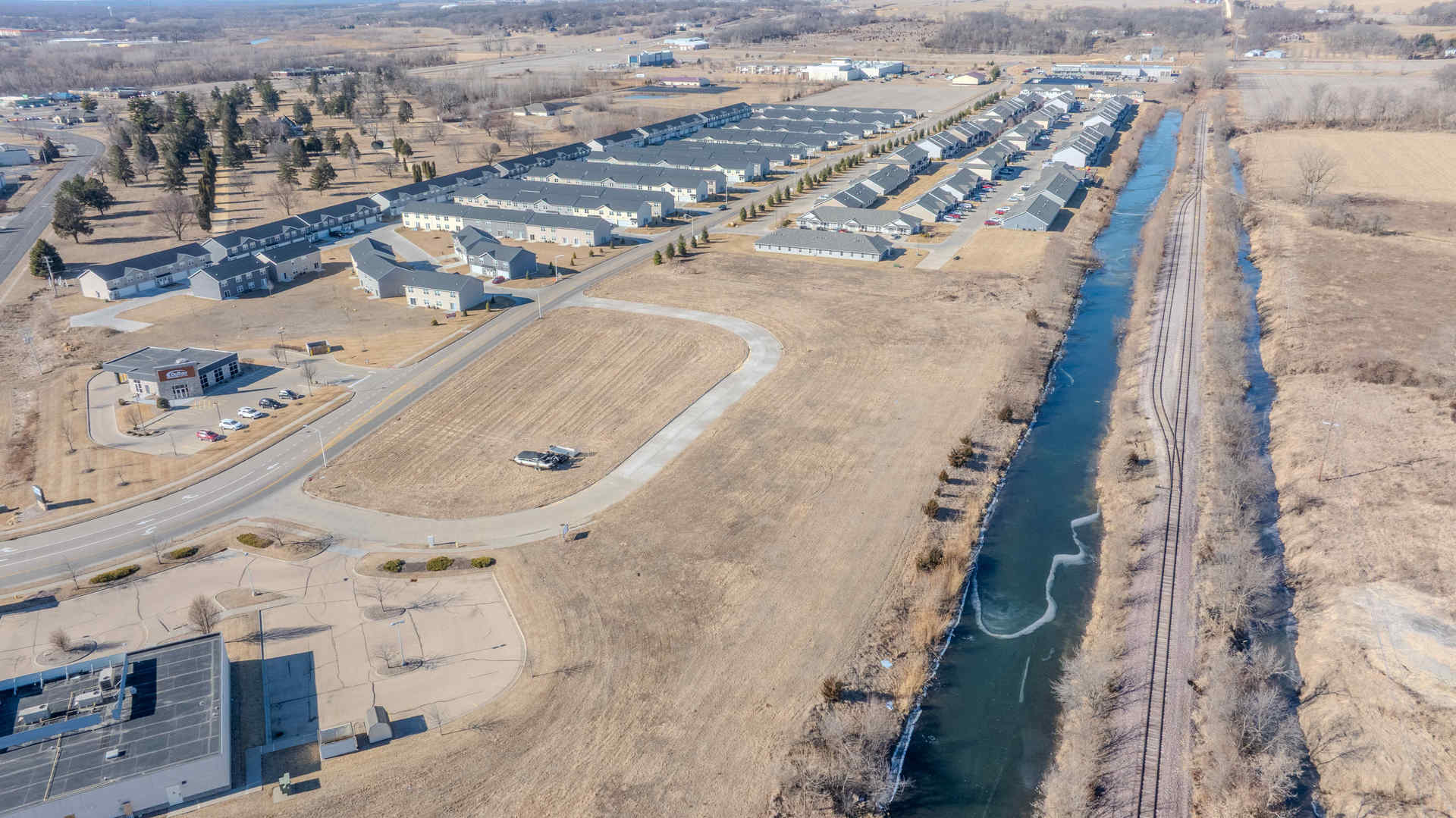 2480 Lillian Way Clinton, IA 52732 - Photo 2 of 5 a view of balcony with wooden floor