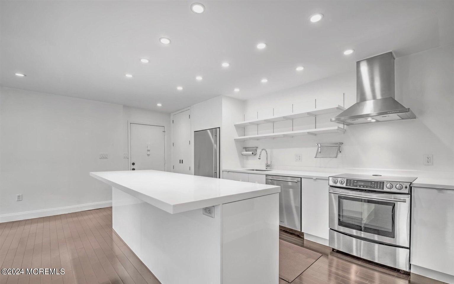 35 Amberly Dr Unit G  