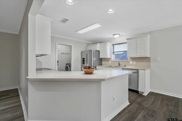 $345,000 | 504 Susie Street, Chandler, TX 75758