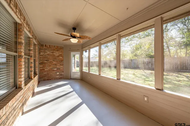 $345,000 | 504 Susie Street, Chandler, TX 75758