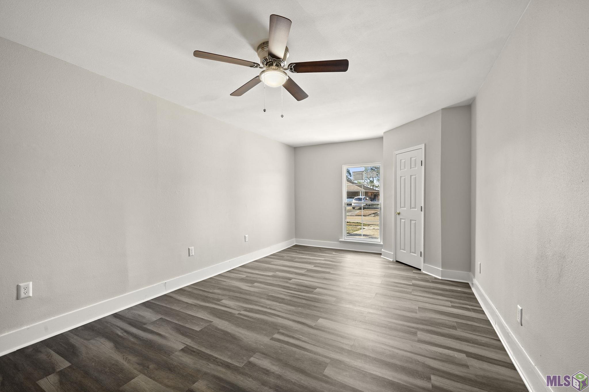 9219 Baronne Drive Baton Rouge, LA 70810 - Photo 3 of 12