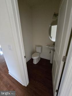 9 Spring Drive Ivyland, PA 18974 - Photo 3 of 16 Main level half-bath